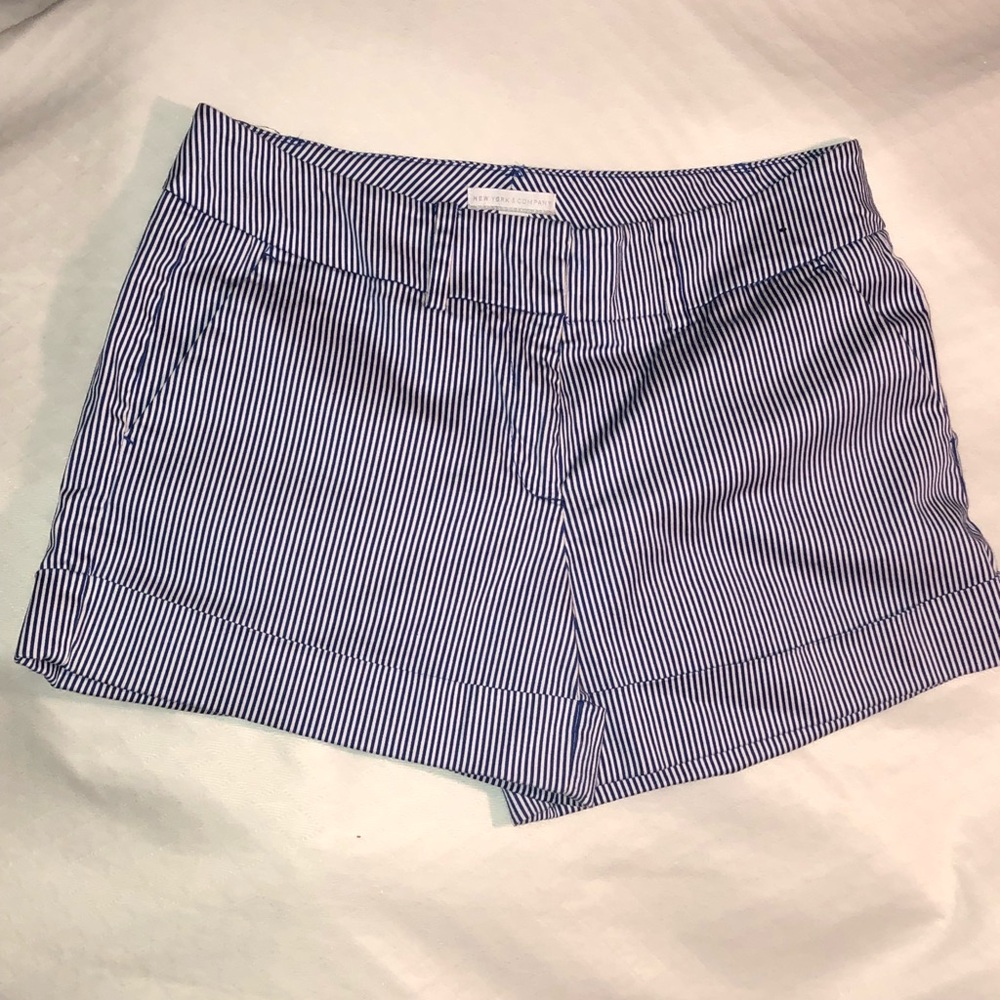 New York & Comp. Navy Blue/White Striped Shorts